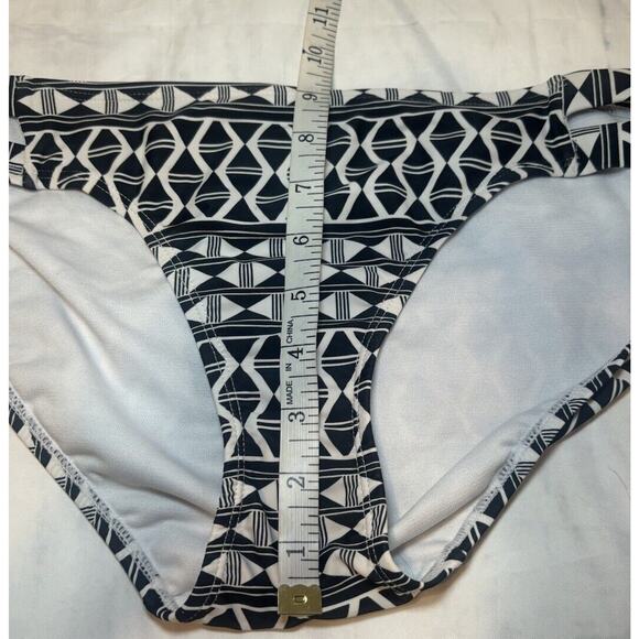 Time and Tru  Bikini Bottoms Women's Medium 8/10 Black & White Swim Bottoms (qq) - Picture 2 of 6